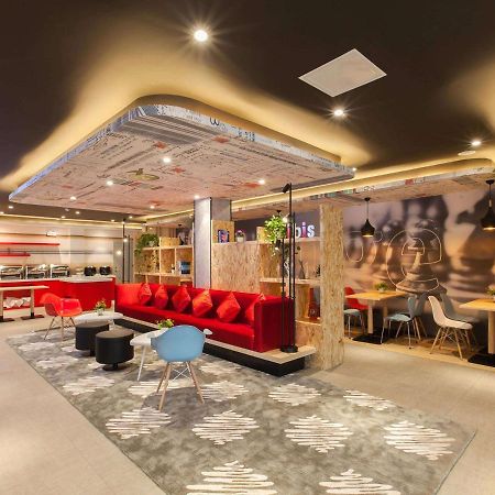 Ibis Wuhan Hubu Alley Hotel ภายนอก รูปภาพ