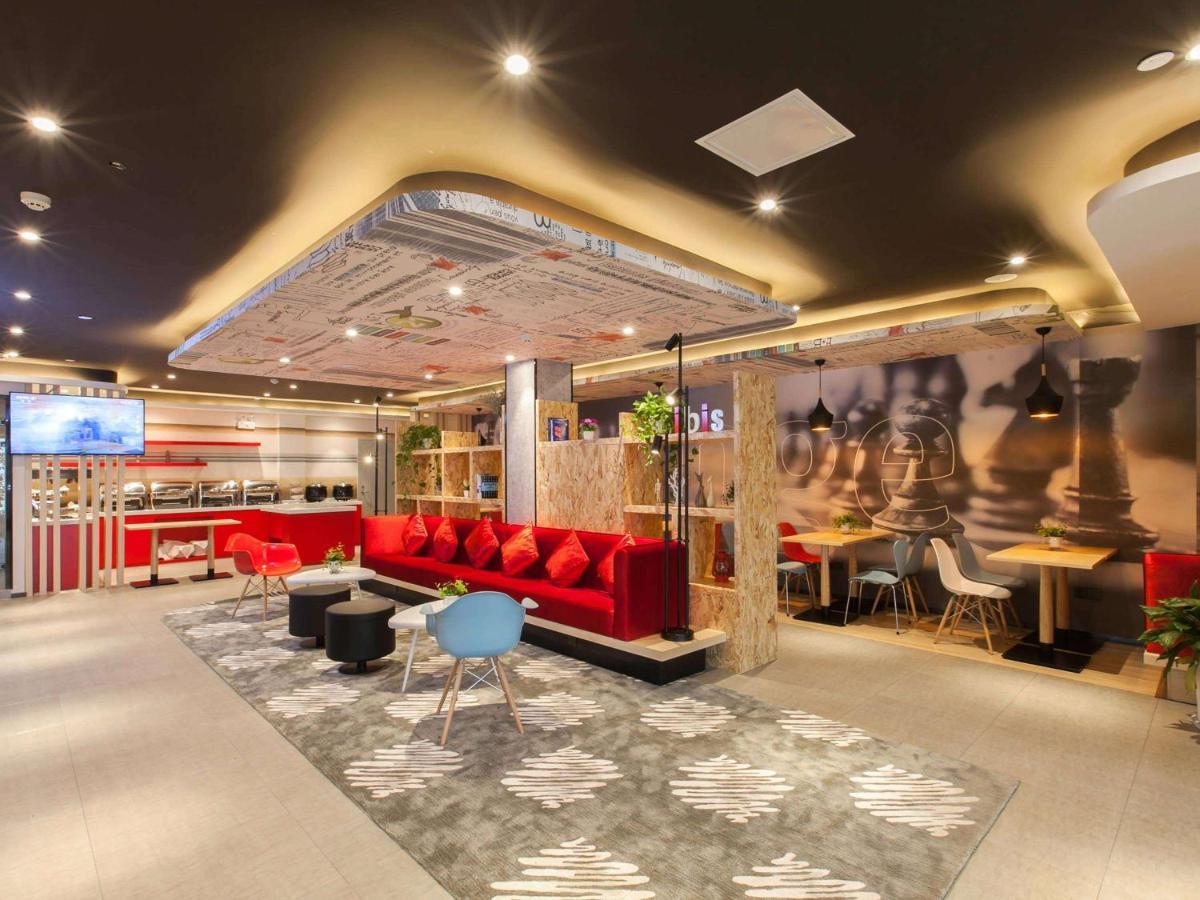 Ibis Wuhan Hubu Alley Hotel ภายนอก รูปภาพ