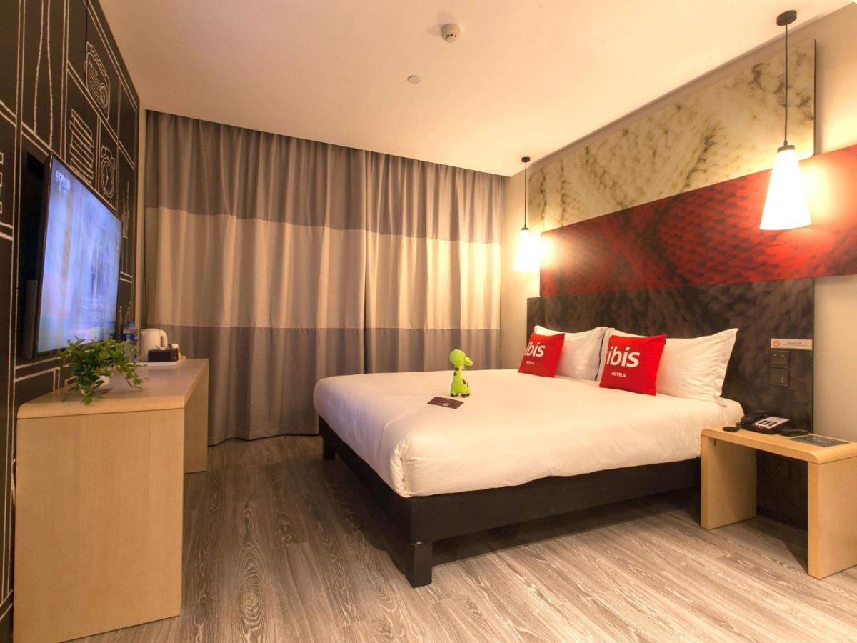 Ibis Wuhan Hubu Alley Hotel ภายนอก รูปภาพ