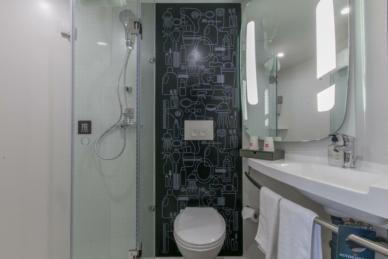 Ibis Wuhan Hubu Alley Hotel ภายนอก รูปภาพ