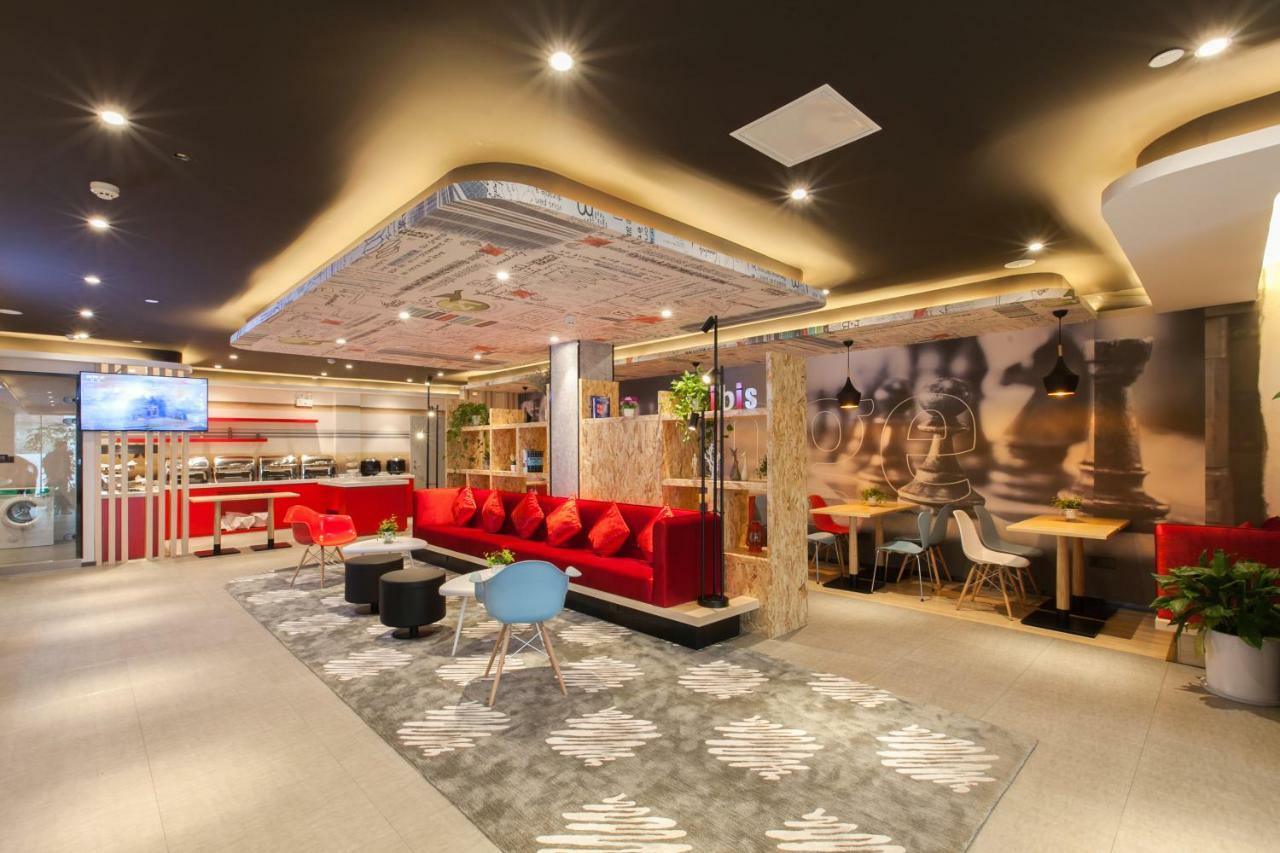 Ibis Wuhan Hubu Alley Hotel ภายนอก รูปภาพ