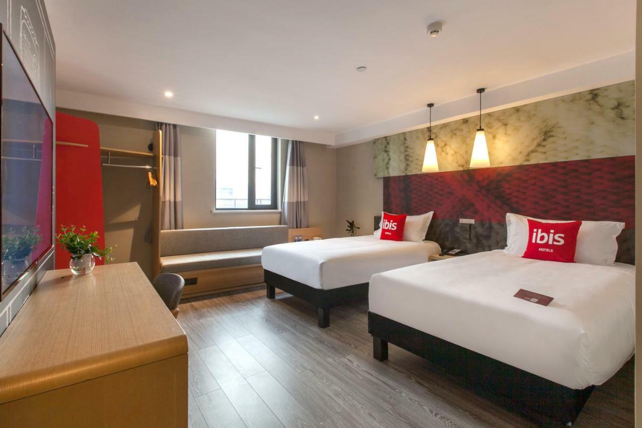 Ibis Wuhan Hubu Alley Hotel ภายนอก รูปภาพ