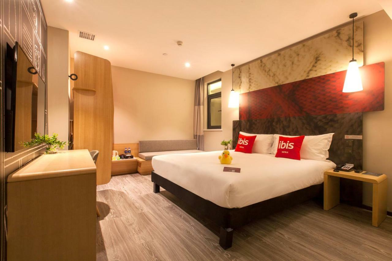 Ibis Wuhan Hubu Alley Hotel ภายนอก รูปภาพ