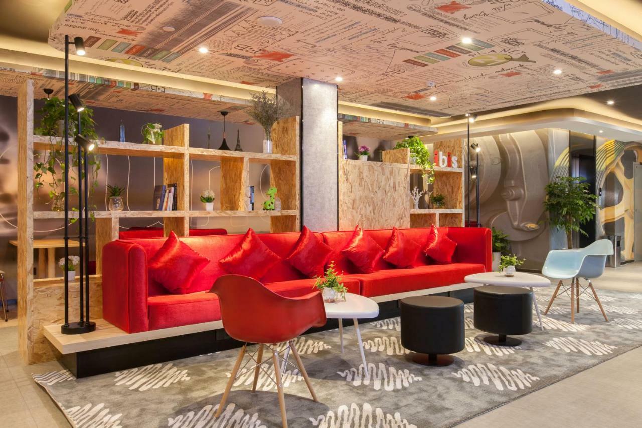 Ibis Wuhan Hubu Alley Hotel ภายนอก รูปภาพ