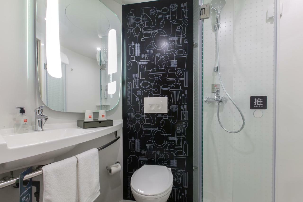 Ibis Wuhan Hubu Alley Hotel ภายนอก รูปภาพ
